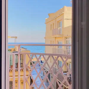 https://alojamiento-en-la-carihuela-costa-del-sol.hotelsinnerja.org